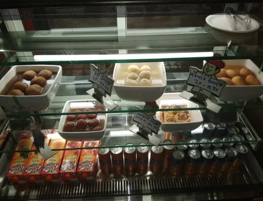 Golden Bird – Hotel Pushpak