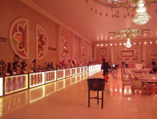 East Lawn Entertainment Paradise