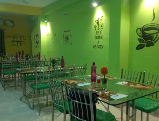 Mmm… Family Restaurant