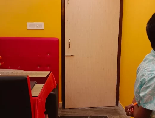 Red Chilly Restaurant – Fast Food & North Indian