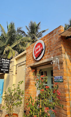 Rolling Crunchy’s Cafe & Restaurant