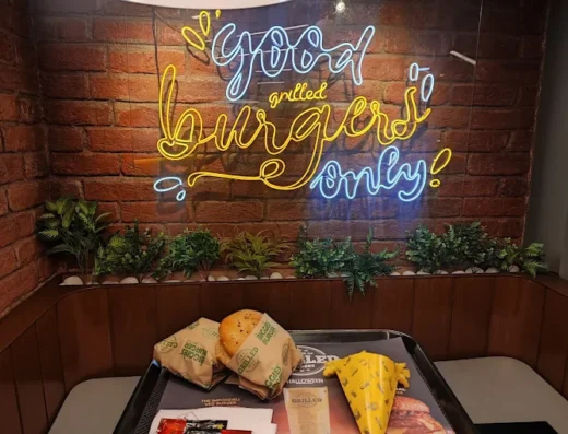 Biggies Burger – Ravi Talkies Square