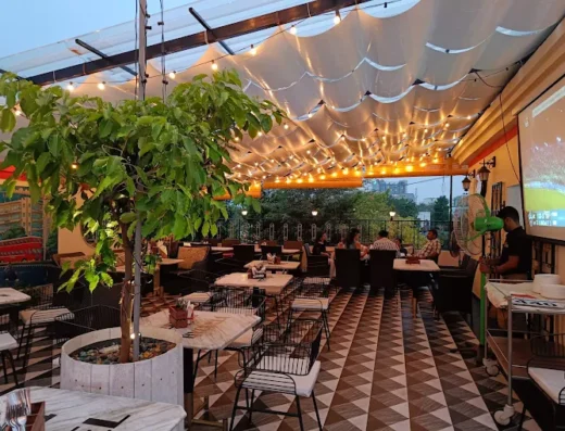The BOMBAI – Cafe & Restaurant