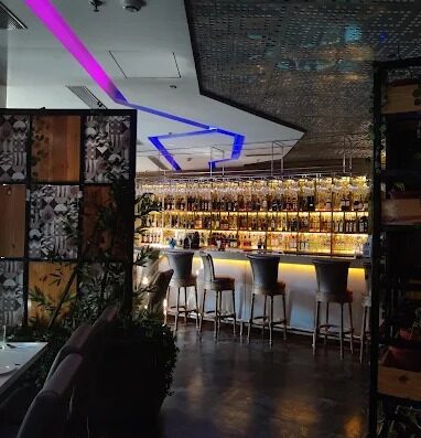 7 Down Town Bar