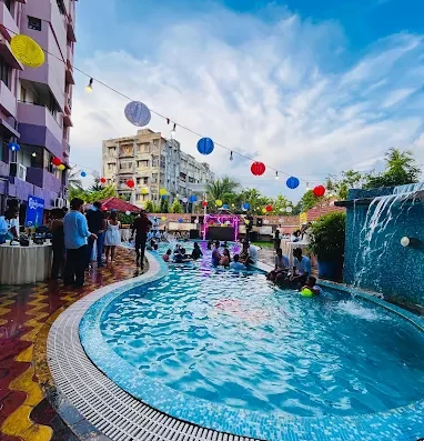 Aqua Bar & Pool Lounge – Poolside Bar