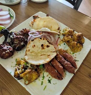 Hotel Pahadi Restaurant