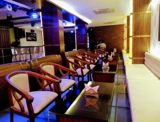 LIVE IT UP CLUB | BAR AND RESTAURANT