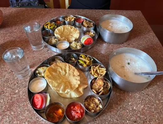 Mama’s Cafe – Rooftop Pure Veg Café on Chakratirtha Road