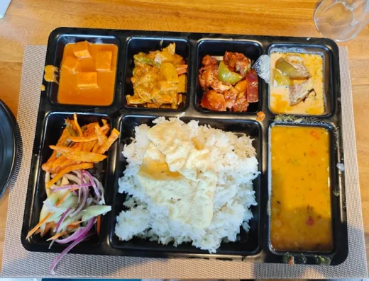 Food Hunter – Fast Food, Rolls & North Indian Restaurant in Puri