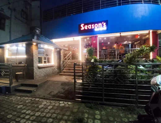 Season’s Restaurant (Eat Well) – Iconic Chinese & North Indian Family Restaurant