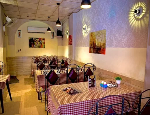 Gay Top Restaurant – Indian & Chinese Family Restaurant