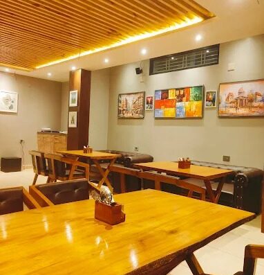 Ann’s Cafe & Bakers