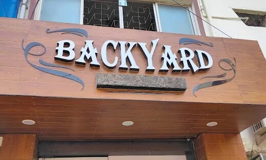 Backyard Restro Cafë