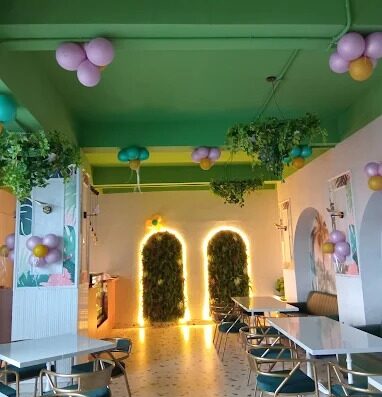 Roots Cafe