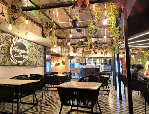 Bagan Cafe Skylounge / Bagan Cafe