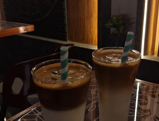 Cafe Link – Cosy Aesthetic Café on Ratha Road, Old Town