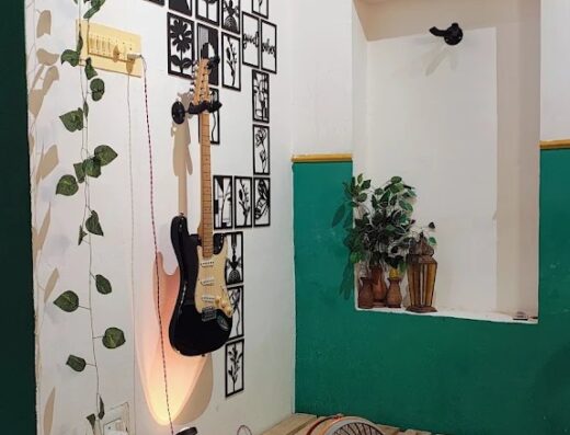 Cafe Maytan – Vintage Green Multi‑Cuisine Café in Surya Nagar