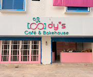 Candy’s Café & Bakehouse