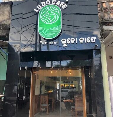 Ludo Cafe (College Square)