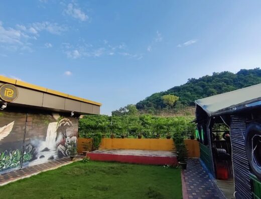 PAHADI DHABA AND CAFE
